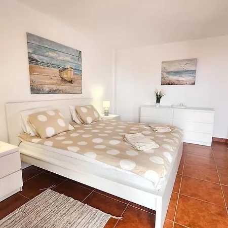 דירה Cosy With Large Terrace Chayofa