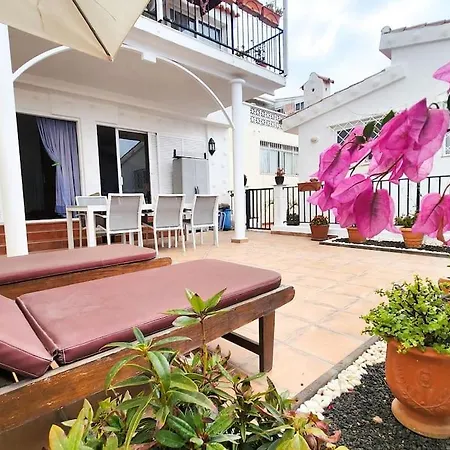 דירה Cosy With Large Terrace